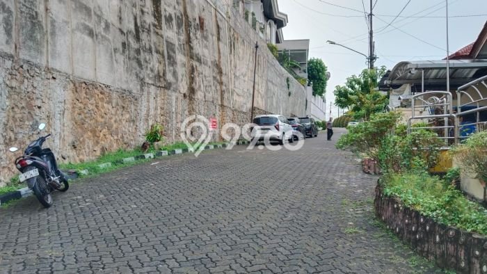 Hot Offer Hunian Mewah Ideal dan Luas di Candisari, Semarang Hot Offer Hunian Mewah Ideal dan Luas di Candisari, Semarang