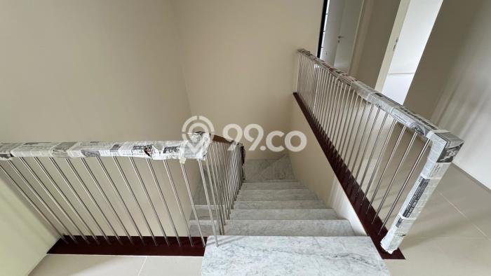 Rumah sewa siap pakai 5 KT di Bukit Sari, Semarang Rumah sewa siap pakai 5 KT di Bukit Sari, Semarang