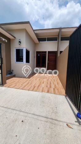Dijual Rumah 2 Kamar Lokasi Strategis Nyaman dan Strategis di Semarang Barat Dijual Rumah 2 Kamar Lokasi Strategis Nyaman dan Strategis di Semarang Barat