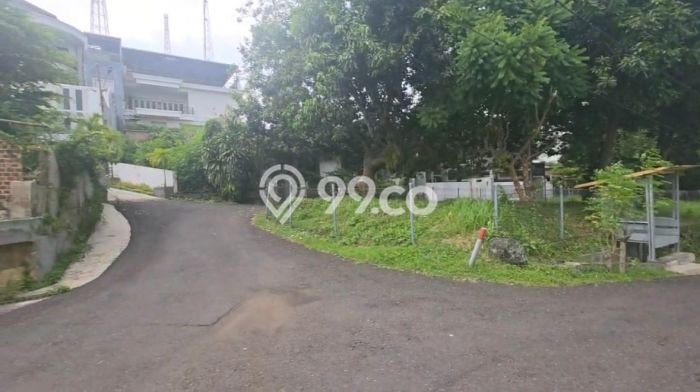 HOT LISTING! Rumah Siap Huni di Banyumanik, Luas 462m2m² LB 462m2m² HOT LISTING! Rumah Siap Huni di Banyumanik, Luas 462m2m² LB 462m2m²