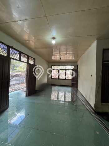 Sewa Rumah Murah di Sarijadi Bandung dengan 6 Kamar Tidur Sewa Rumah Murah di Sarijadi Bandung dengan 6 Kamar Tidur