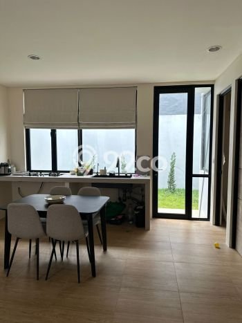 Rumah Modern Minimalis 3 KT Siap Huni di Lippo Karawaci Rumah Modern Minimalis 3 KT Siap Huni di Lippo Karawaci