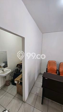Ruko disewakan lokasi strategis Karawaci Tangerang 90m2 Ruko disewakan lokasi strategis Karawaci Tangerang 90m2