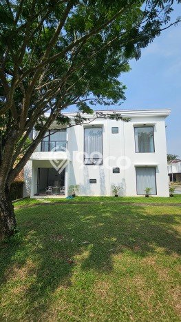 Rumah Elit Modern Tanpa Renovasi di BSD Foresta Tangerang Rumah Elit Modern Tanpa Renovasi di BSD Foresta Tangerang