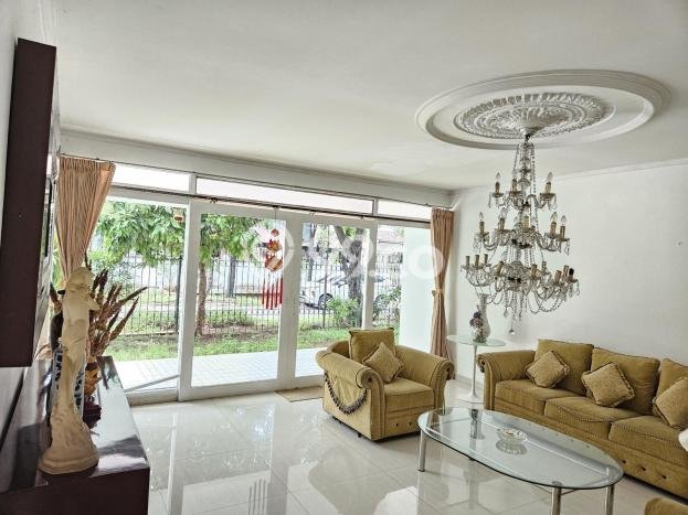 Jual Rumah Mewah Megah Dengan View Eksklusif di Pulomas, Jakarta Timur Jual Rumah Mewah Megah Dengan View Eksklusif di Pulomas, Jakarta Timur