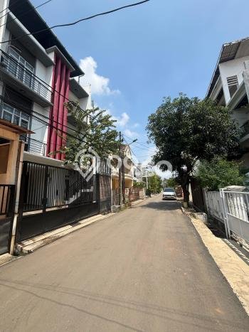 Dijual Rumah Premium dengan Fasilitas Sekitar Komplit di Kelapa Gading, Jakarta Utara Dijual Rumah Premium dengan Fasilitas Sekitar Komplit di Kelapa Gading, Jakarta Utara