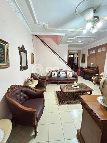 Ready to Use! Premium House LT 300m2 Desain Modern di Cibubur Ready to Use! Premium House LT 300m2 Desain Modern di Cibubur