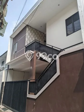 Aset Investasi! Kost Dijual di Tebet, Jakarta Selatan, 12 KT, 12 KM, Luas 201m2 Aset Investasi! Kost Dijual di Tebet, Jakarta Selatan, 12 KT, 12 KM, Luas 201m2