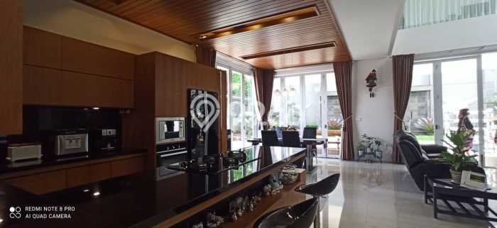Hunian Mewah LB 500m2 Siap Huni Desain Elegan di Resor Dago Pakar, Bandung Hunian Mewah LB 500m2 Siap Huni Desain Elegan di Resor Dago Pakar, Bandung
