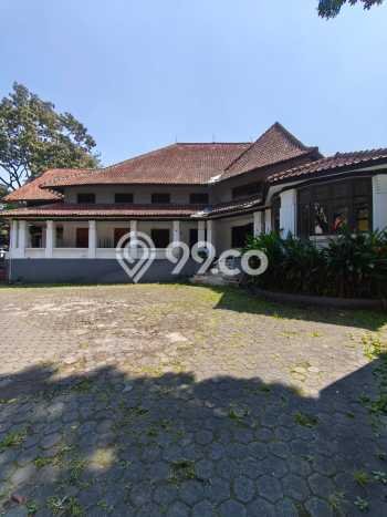 Komersial Lokasi Bisnis Kawasan Sayap Dago, Luas 1000m², Akses Strategis Komersial Lokasi Bisnis Kawasan Sayap Dago, Luas 1000m², Akses Strategis