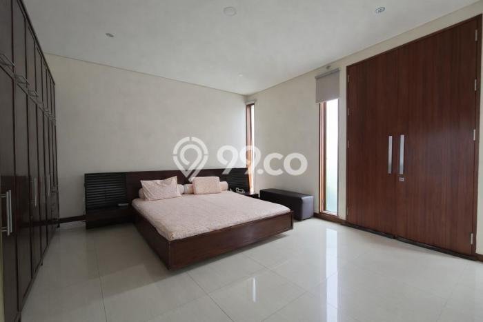 Ready to Use! Luxury House LT 282m2 Desain Elegan di Setra Indah Ready to Use! Luxury House LT 282m2 Desain Elegan di Setra Indah