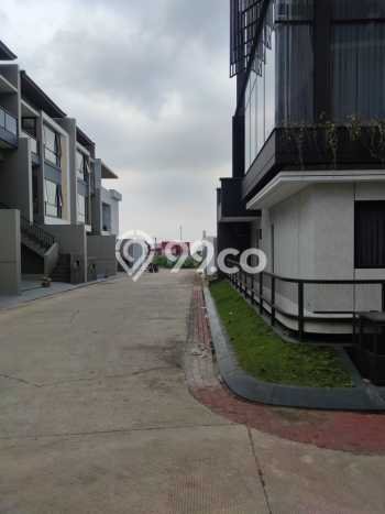 For Sale! Premium House LT 113m2 Desain Elegan di Setra Duta For Sale! Premium House LT 113m2 Desain Elegan di Setra Duta