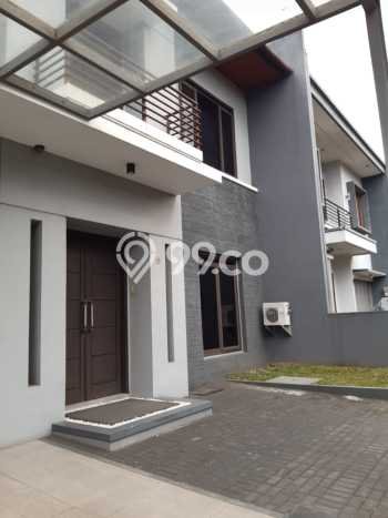 Jual Rumah Luas Elegan Dengan View Cantik di Singgasana, Bandung Jual Rumah Luas Elegan Dengan View Cantik di Singgasana, Bandung