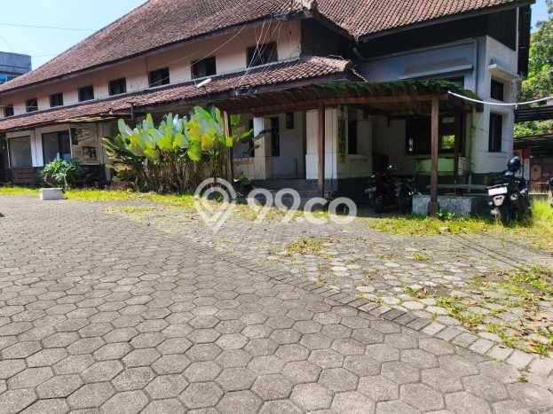 Komersial Lokasi Bisnis Kawasan Sayap Dago, Luas 1000m², Akses Strategis Komersial Lokasi Bisnis Kawasan Sayap Dago, Luas 1000m², Akses Strategis