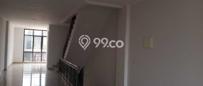 Ruko Premium Kawasan , Luas 324m2m², Area Komersial, Ramai Ruko Premium Kawasan , Luas 324m2m², Area Komersial, Ramai
