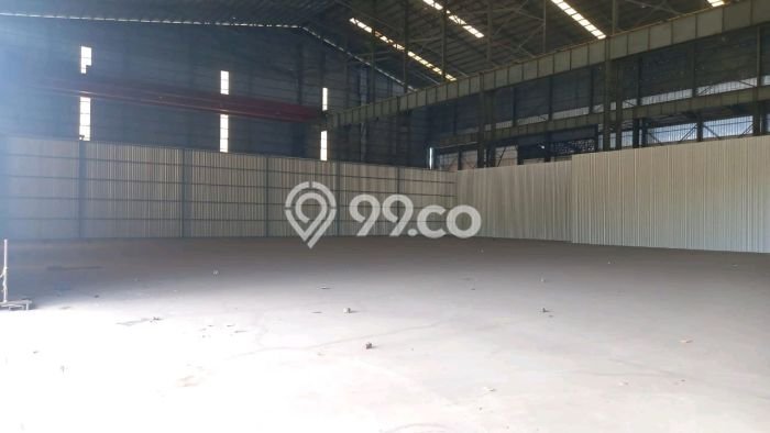 Gudang Area Niaga Kawasan Jatimulya, Luas 1200m², Siap Operasi Gudang Area Niaga Kawasan Jatimulya, Luas 1200m², Siap Operasi