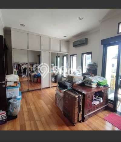 Hunian Mewah LB 200m2 Siap Pakai Desain Elegan di Villa Meruya, Jakarta Barat Hunian Mewah LB 200m2 Siap Pakai Desain Elegan di Villa Meruya, Jakarta Barat