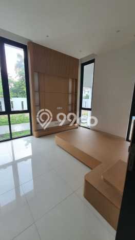 Rumah Elit LB 328m2 Siap Huni Desain Elegan di Villa Meruya, Jakarta Barat Rumah Elit LB 328m2 Siap Huni Desain Elegan di Villa Meruya, Jakarta Barat