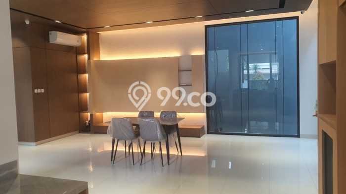 Rumah Elit LB 328m2 Siap Huni Desain Elegan di Villa Meruya, Jakarta Barat Rumah Elit LB 328m2 Siap Huni Desain Elegan di Villa Meruya, Jakarta Barat