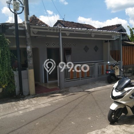 INVESTASI TEPAT! Rumah area Bantul, Luas 96m2m² Bangunan 96m2m² INVESTASI TEPAT! Rumah area Bantul, Luas 96m2m² Bangunan 96m2m²