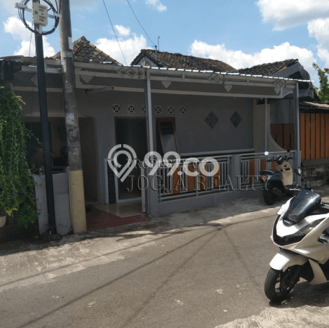 INVESTASI TEPAT! Rumah area Bantul, Luas 96m2m² Bangunan 96m2m² INVESTASI TEPAT! Rumah area Bantul, Luas 96m2m² Bangunan 96m2m²