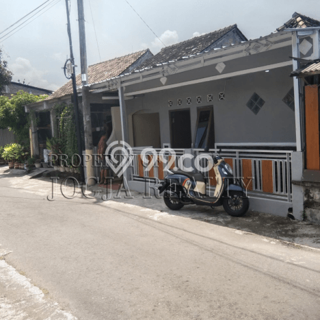 INVESTASI TEPAT! Rumah area Bantul, Luas 96m2m² Bangunan 96m2m² INVESTASI TEPAT! Rumah area Bantul, Luas 96m2m² Bangunan 96m2m²