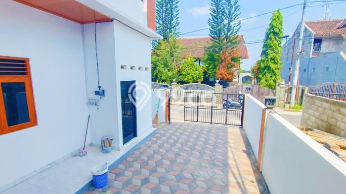 Rumah Kost untuk Dijual di Condong Catur Punya 8 Kamar Rumah Kost untuk Dijual di Condong Catur Punya 8 Kamar