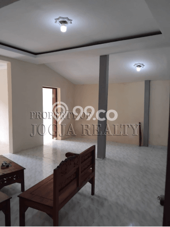 INVESTASI TEPAT! Rumah area Bantul, Luas 96m2m² Bangunan 96m2m² INVESTASI TEPAT! Rumah area Bantul, Luas 96m2m² Bangunan 96m2m²
