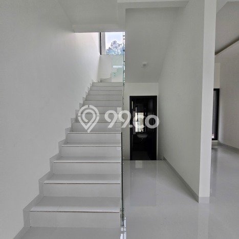 Best Deal Hunian Premium Ideal dan Luas di BSD, Tangerang Selatan Best Deal Hunian Premium Ideal dan Luas di BSD, Tangerang Selatan