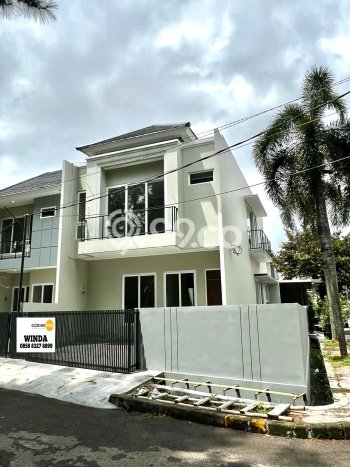 Dijual Rumah Premium dengan Fasilitas Sekitar Komplit di Serpong Utara, Tangerang Selatan Dijual Rumah Premium dengan Fasilitas Sekitar Komplit di Serpong Utara, Tangerang Selatan