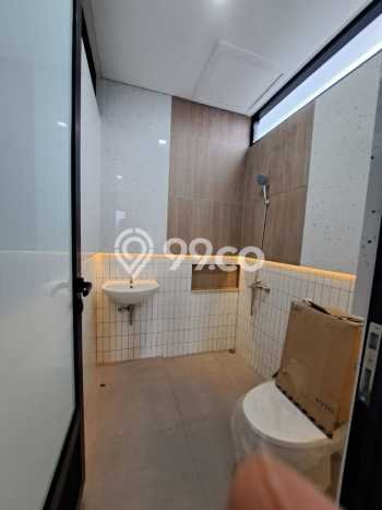 Jual Rumah Modern 4 KT di BSD, Tangerang Jual Rumah Modern 4 KT di BSD, Tangerang