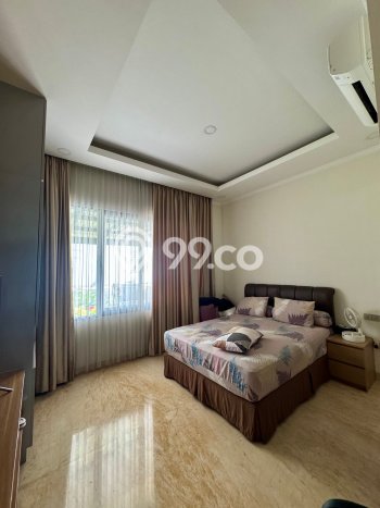 Siap Huni Hunian Elit 4 Kamar di BSD Dekat ke Mana Pun Siap Huni Hunian Elit 4 Kamar di BSD Dekat ke Mana Pun