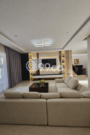 Jual Rumah Mewah Elegan Dengan View Eksklusif di Gading Serpong, Tangerang Jual Rumah Mewah Elegan Dengan View Eksklusif di Gading Serpong, Tangerang