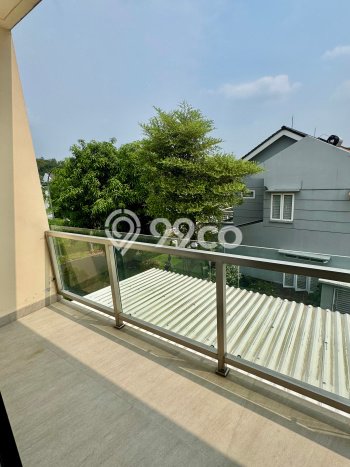 Siap Huni Hunian Elit 4 Kamar di BSD Dekat ke Mana Pun Siap Huni Hunian Elit 4 Kamar di BSD Dekat ke Mana Pun