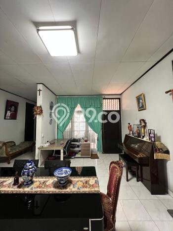 Rumah Luxury Modern Tanpa Renovasi di Villa Melati Mas Tangerang Selatan Rumah Luxury Modern Tanpa Renovasi di Villa Melati Mas Tangerang Selatan