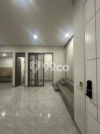 Lokasi strategis! Rumah siap pakai dikontrakkan di BSD LB 198m2 Lokasi strategis! Rumah siap pakai dikontrakkan di BSD LB 198m2