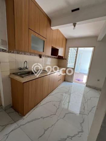 DREAM HOME! Rumah area Tanjung Barat, 4 KT, Free Banjir, LT 185m2m² LB 240m2m² DREAM HOME! Rumah area Tanjung Barat, 4 KT, Free Banjir, LT 185m2m² LB 240m2m²