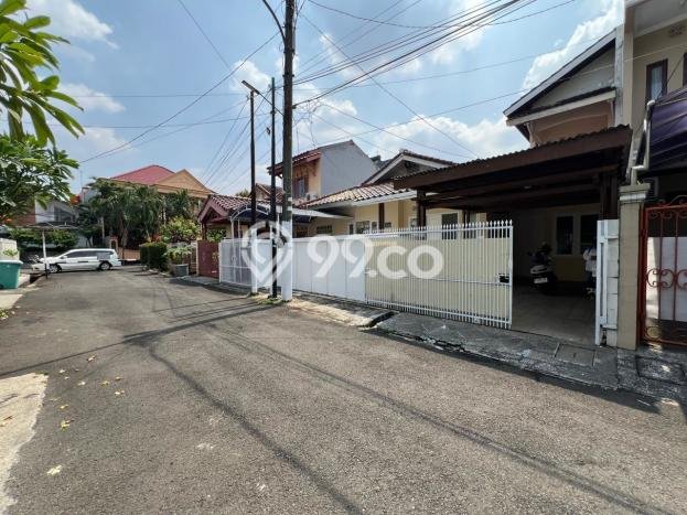 DREAM HOME! Rumah area Tanjung Barat, 4 KT, Free Banjir, LT 185m2m² LB 240m2m² DREAM HOME! Rumah area Tanjung Barat, 4 KT, Free Banjir, LT 185m2m² LB 240m2m²