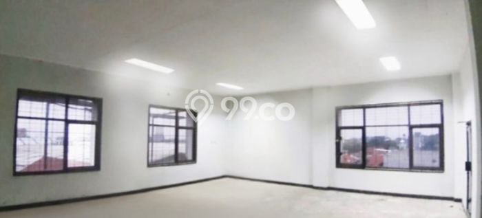 Gudang Strategis Kawasan Moch Toha, Luas 1115m², Kawasan Bisnis, Tingkat Keramaian Tinggi Gudang Strategis Kawasan Moch Toha, Luas 1115m², Kawasan Bisnis, Tingkat Keramaian Tinggi
