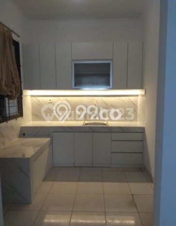 Rumah Minimalis 4 KT LT 210m2 di Legenda Wisata Rumah Minimalis 4 KT LT 210m2 di Legenda Wisata