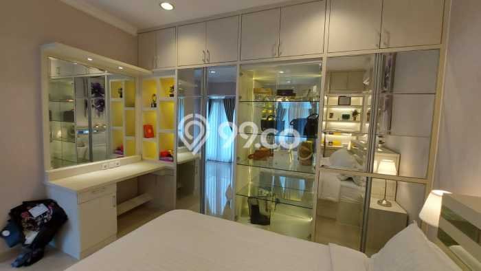 Dijual Rumah Luas Elegan Dengan View Eksklusif di Legenda Wisata, Bogor Dijual Rumah Luas Elegan Dengan View Eksklusif di Legenda Wisata, Bogor