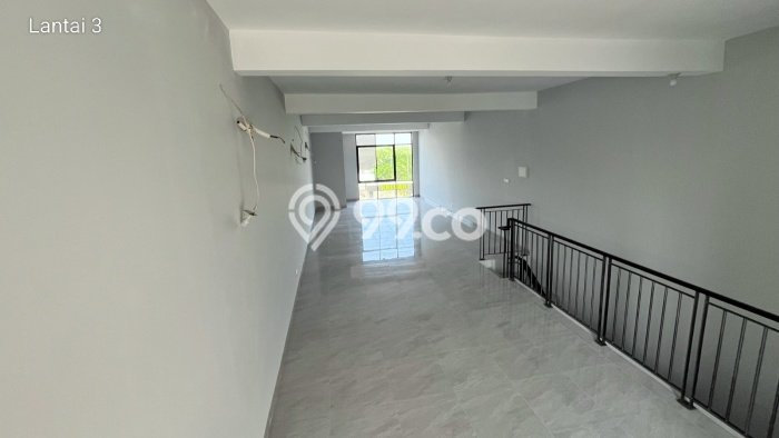 Ruko Premium di Mulyorejo, Luas 255m2m², Jalan Utama, Tingkat Keramaian Tinggi Ruko Premium di Mulyorejo, Luas 255m2m², Jalan Utama, Tingkat Keramaian Tinggi