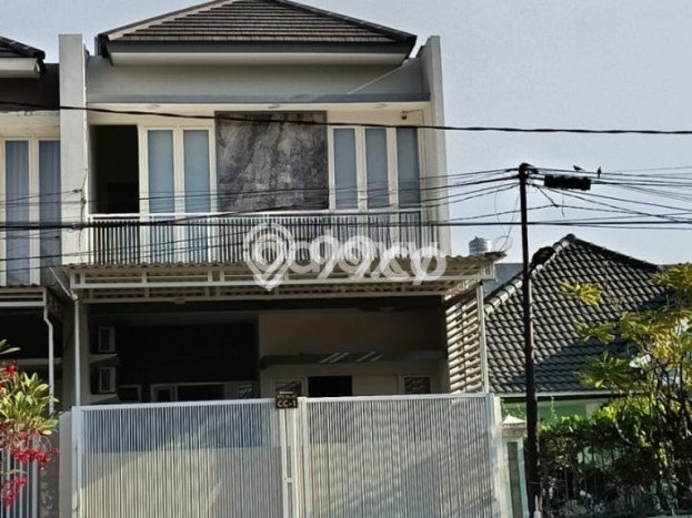 Dijual Rumah Premium dengan Fasilitas Sekitar Komplit di Rungkut, Surabaya Dijual Rumah Premium dengan Fasilitas Sekitar Komplit di Rungkut, Surabaya