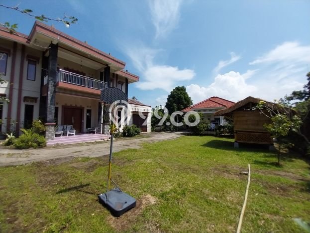 Vila Kawasan Caringin, Dimensi 5000m2m², Cocok untuk beragam keperluan Vila Kawasan Caringin, Dimensi 5000m2m², Cocok untuk beragam keperluan