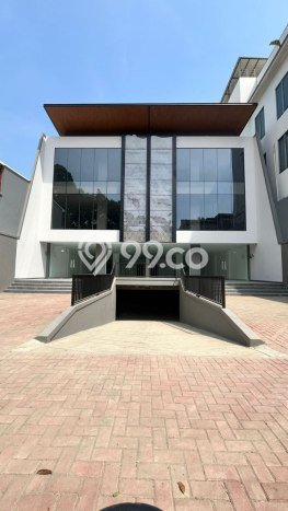 Komersial Premium Kawasan Duren Sawit, Luas 1600m², Jalan Utama, Area Bisnis Aktif Komersial Premium Kawasan Duren Sawit, Luas 1600m², Jalan Utama, Area Bisnis Aktif
