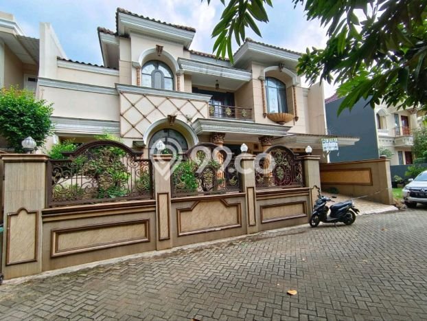 For Sale! Luxury House LT 330m2 Desain Elegan di Jatibening For Sale! Luxury House LT 330m2 Desain Elegan di Jatibening