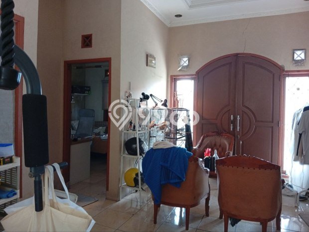 Dijual Hunian Rumah Terawat 5 Kamar di Kaliabang, Bekasi Dijual Hunian Rumah Terawat 5 Kamar di Kaliabang, Bekasi