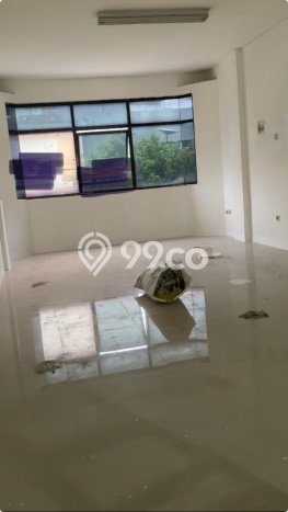 Ruko untuk Disewa di Pusat Jakarta Barat Luas Bangunan 180m2 Ruko untuk Disewa di Pusat Jakarta Barat Luas Bangunan 180m2