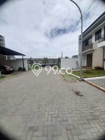 Rumah Modern 4 KT di Buah Batu Bandung Unfurnished Rumah Modern 4 KT di Buah Batu Bandung Unfurnished