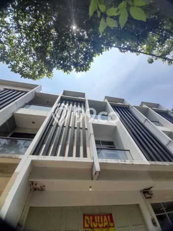 Ruko Dijual di Bandung LT 97m2 & LB 200m2 Lokasi Terbaik! Ruko Dijual di Bandung LT 97m2 & LB 200m2 Lokasi Terbaik!